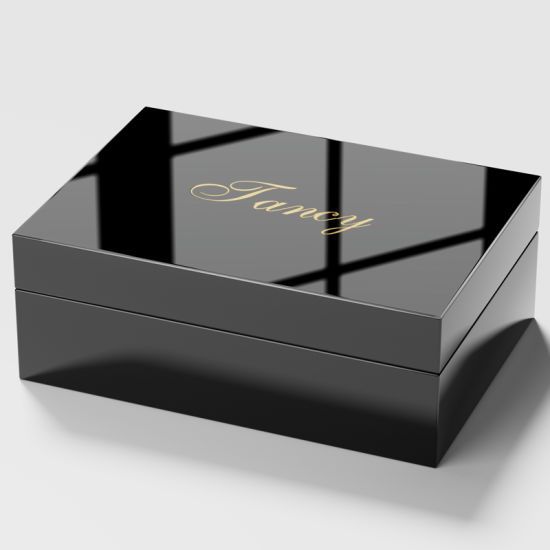 علبة عطور بتصميم أنيق